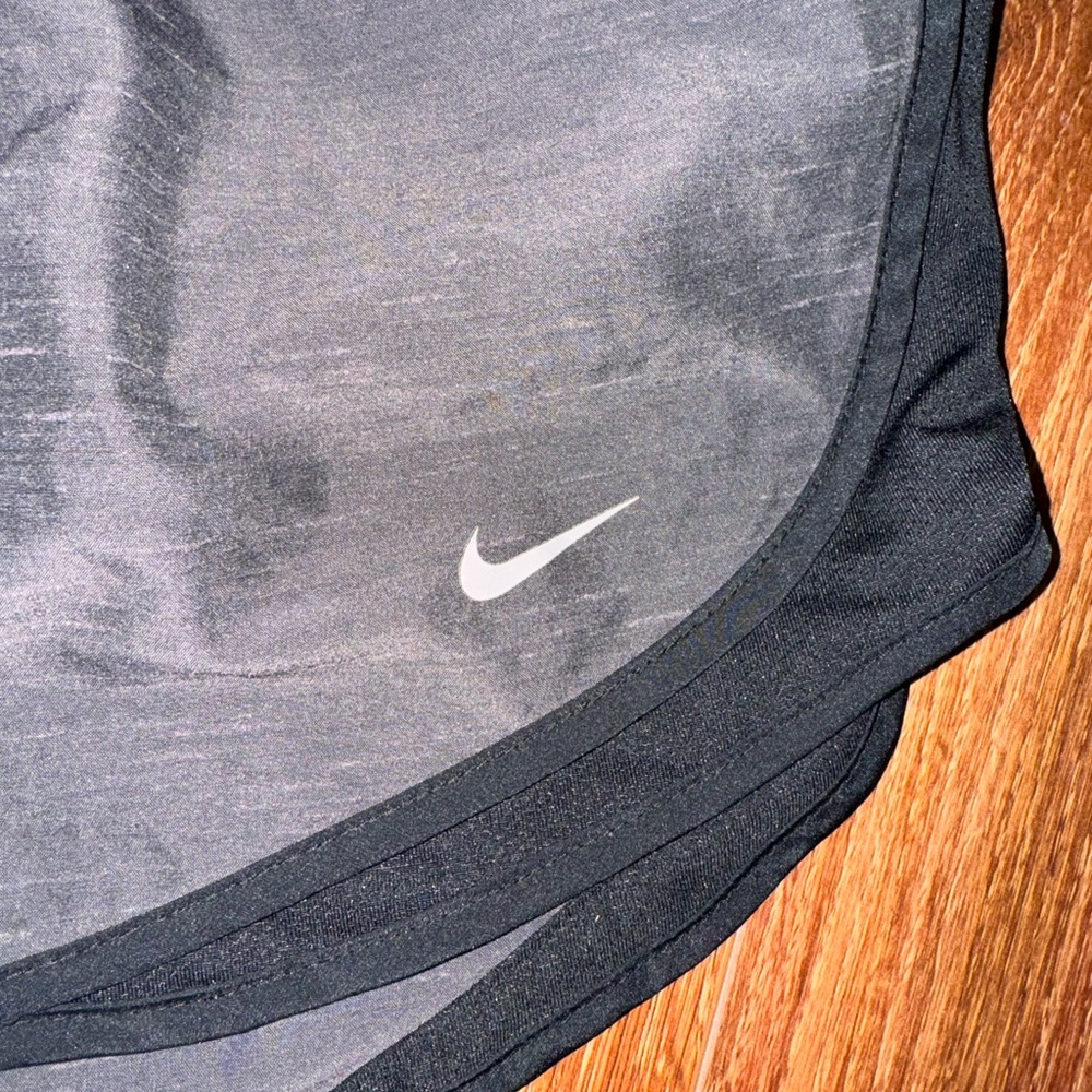 Nike Running Shorts Size Large - image 2